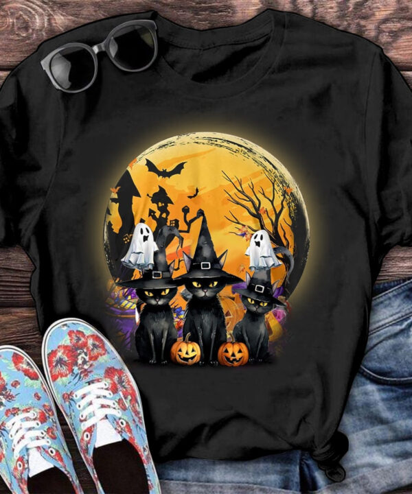Happy Halloween Black Cats T-Shirt Halloween Graphic Tees Gifts For Cat Lovers Happy Halloween Black Cats T-Shirt Halloween Graphic Tees Gifts For Cat Lovers