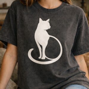 Cozy vibes with a minimalist cat design