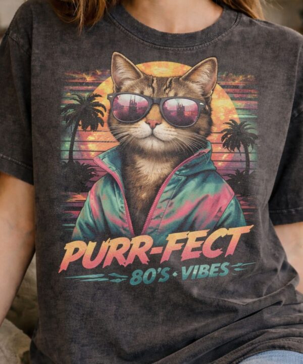 Retro cat vibes on T-shirt